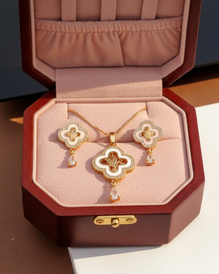 Premium quality daily use rose gold AD pendants chain set