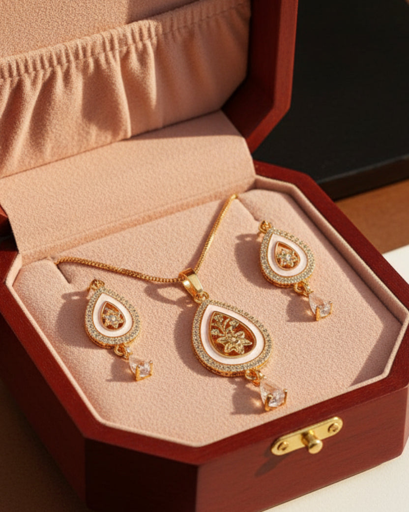 Premium quality daily use rose gold AD pendants chain set