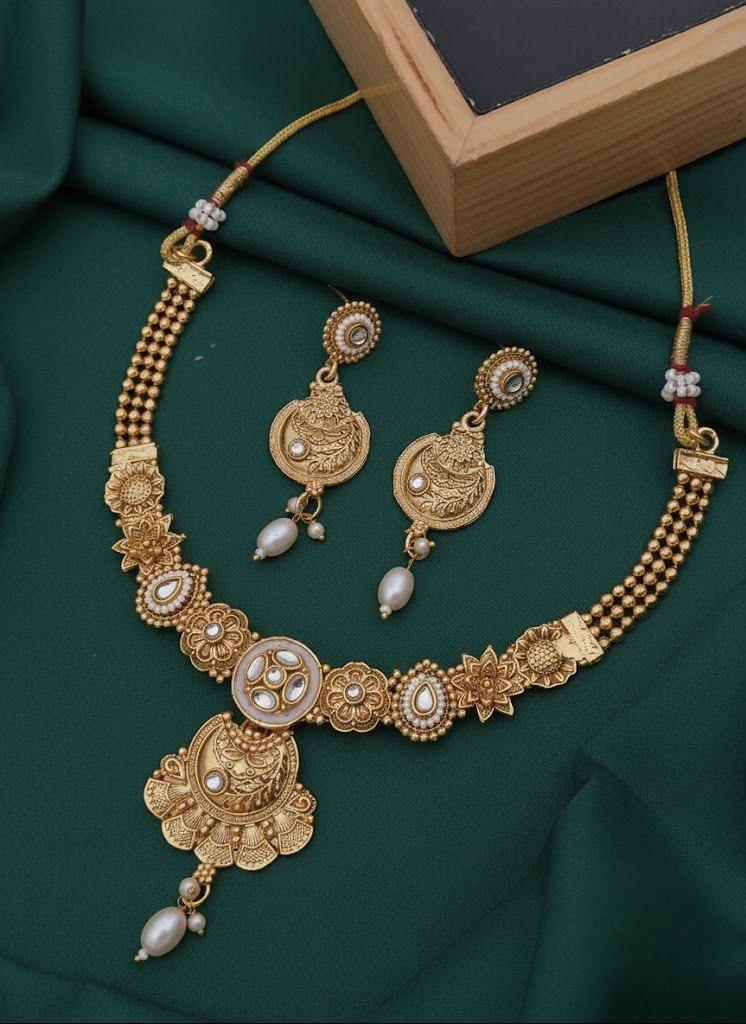 Gold plated rajvadi set