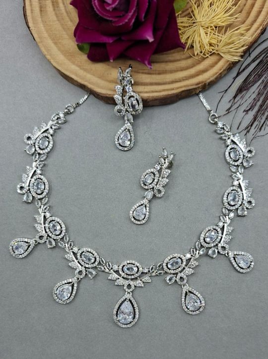 Womens and girls necklace set for weddding multicolor